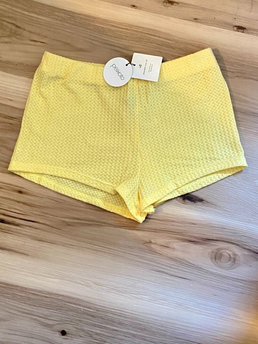 Peixoto Ciara Mini Shorts Honeycomb Queen Yellow M Coverup Pull On Resort NWT